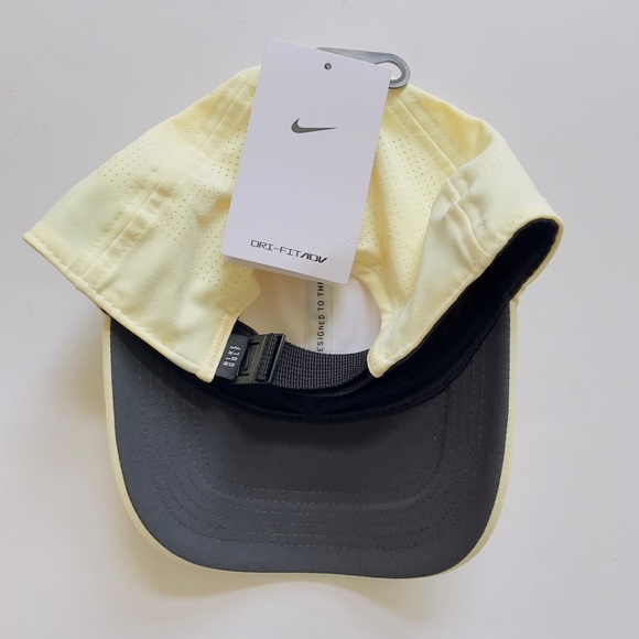 Nike performance women’s heritage 86 Hat Yellow - Picture 2 of 2